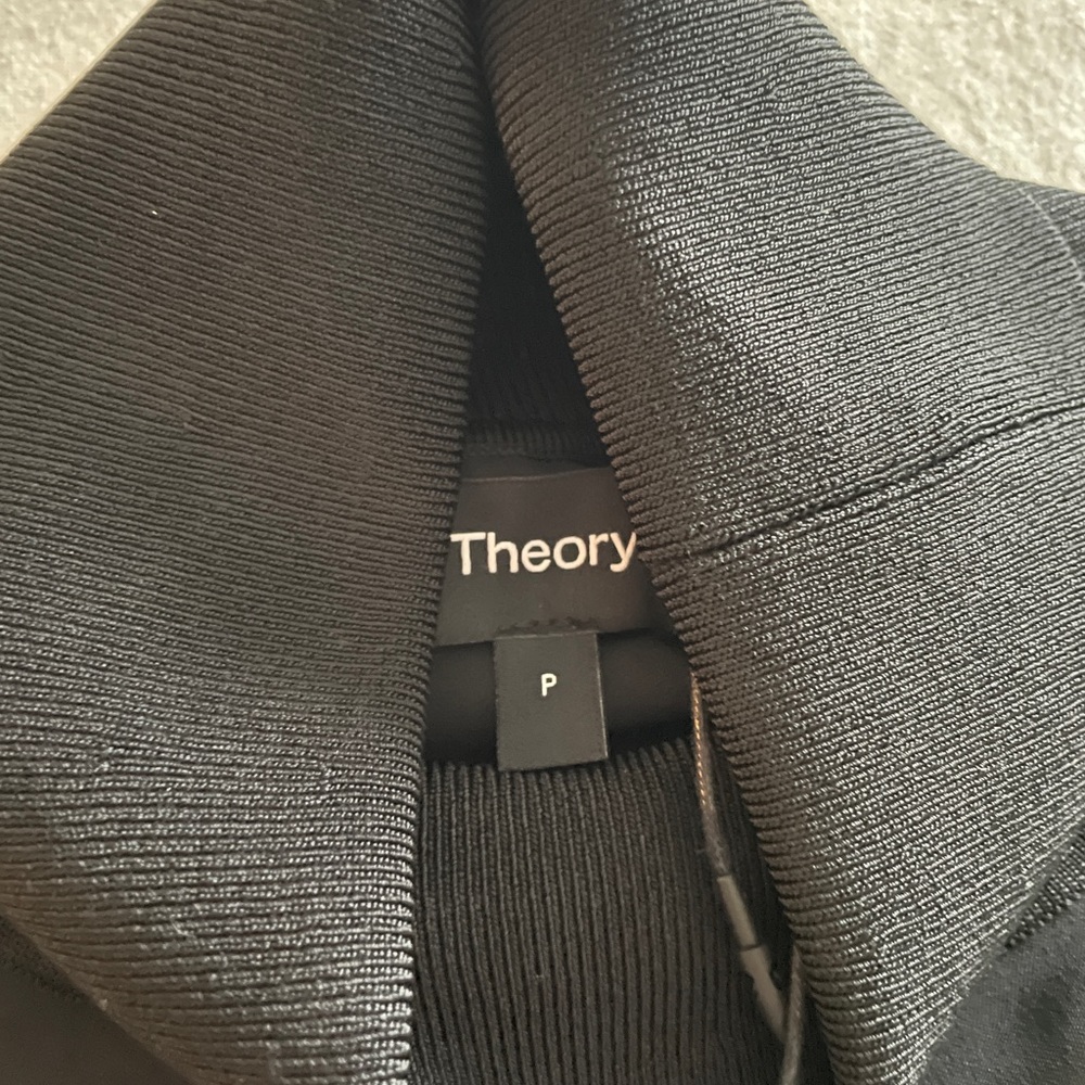 THEORY - sleeveless roll neck top NWT - Picture 7 of 8